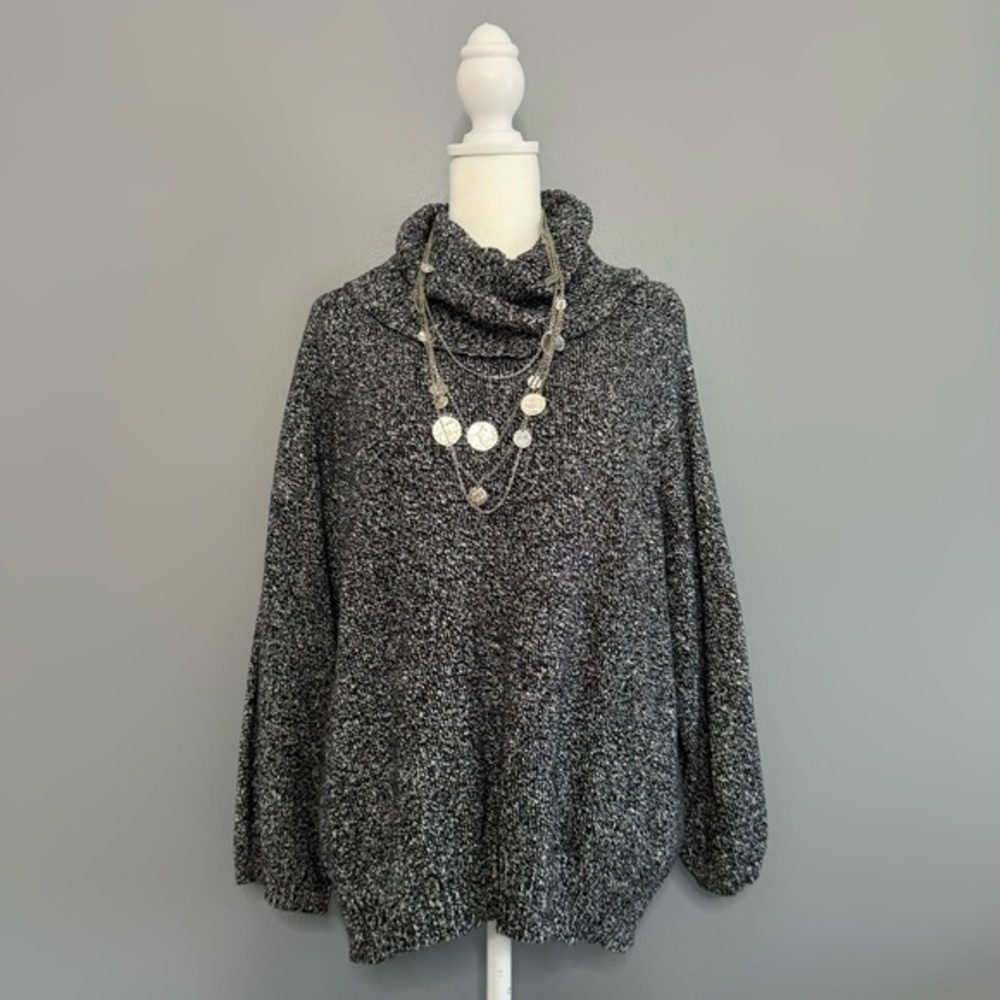 EUC Karen Scott 100% Cotton Black & White 3/4 Sleeve Turtleneck Sweater Size L